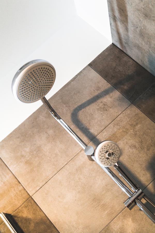 Silesia Residence ออสตราวา ภายนอก รูปภาพ A shower