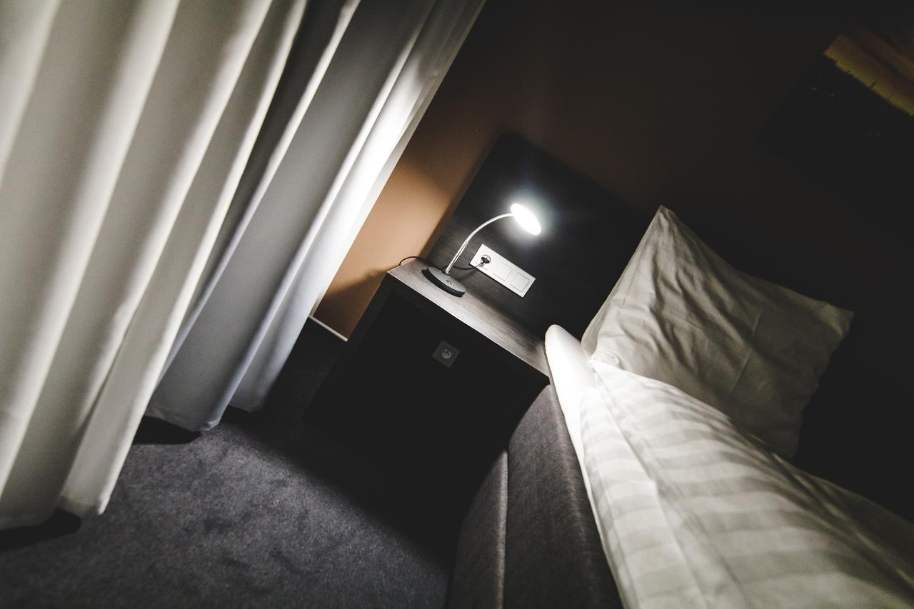 Silesia Residence ออสตราวา ภายนอก รูปภาพ A bedside table